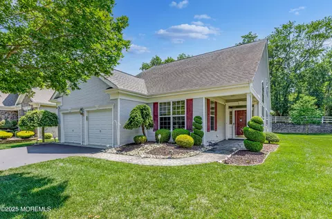 5 Walpole Way, Jackson, NJ 08527