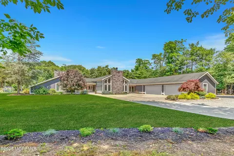 2529 Allenwood Lakewood Rd, Wall Township, NJ 07731