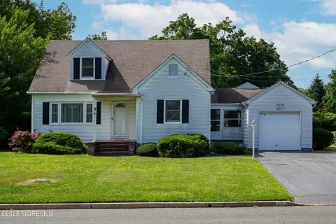 7 Tabor St, Little Silver, NJ 07739
