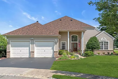 7 Fontaine Ct, Manchester, NJ 08759