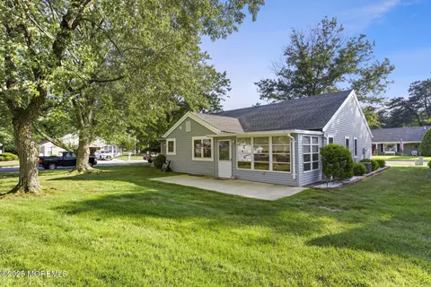 Exterior - 40 Canterbury Dr, Forked River, NJ 08731 photo 5 of 8