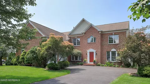 18 Sage St, Holmdel, NJ 07733
