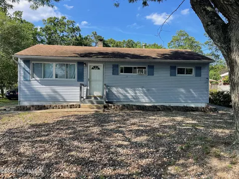 67 Burnt Tavern Rd, Brick, NJ 08724