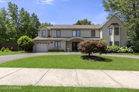 136 Sunset Rd, Lakewood, NJ 08701