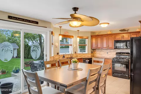 Kitchen - 1007 Aloha Dr, Forked River, NJ 08731 photo 3 of 5