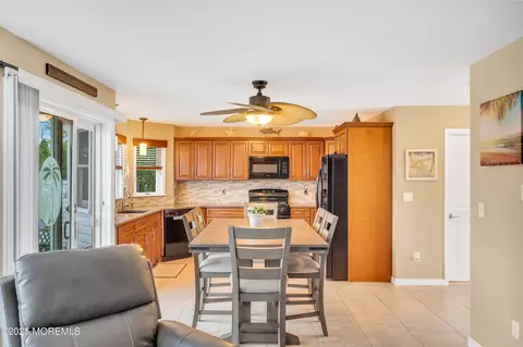 Kitchen - 1007 Aloha Dr, Forked River, NJ 08731 photo 1 of 5