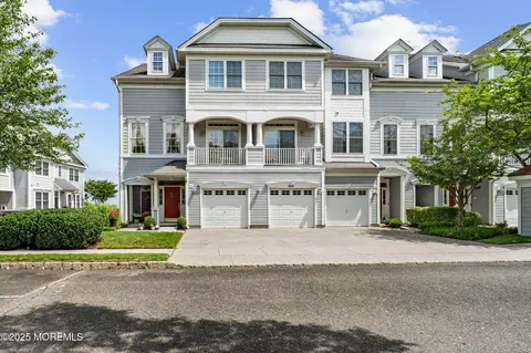 36 Golden Eye Ln, Port Monmouth, NJ 07758