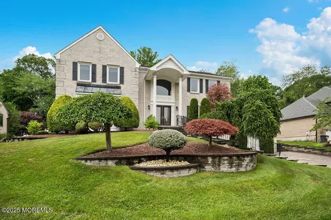 6 Opatut Ct, Morganville, NJ 07751