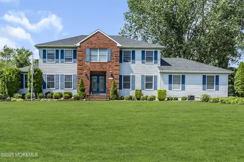 70 Desai Ct, Freehold, NJ 07728