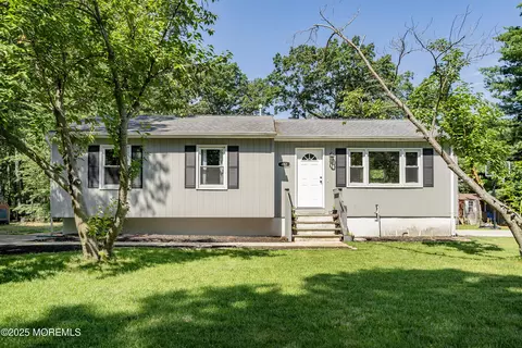 482 Radovan Ave, Bayville, NJ 08721