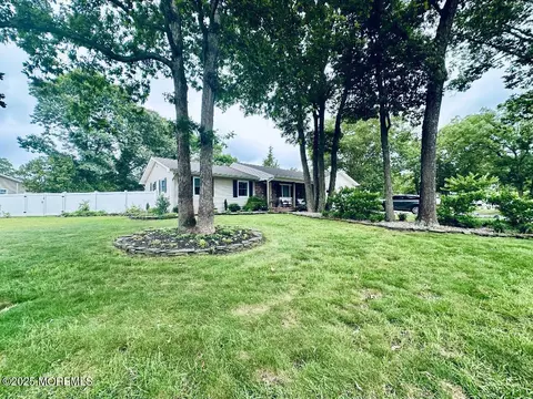 Exterior - 412 Steuben Ave, Forked River, NJ 08731 photo 4 of 10