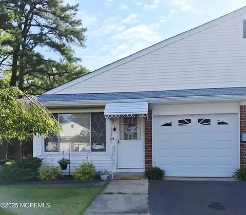 194 Laurel Dr #A, Whiting, NJ 08759