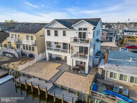 15 David Dr, Beach Haven West, NJ 08050