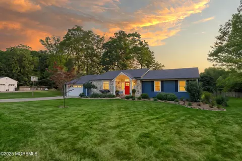 11 Sharon Dr, Ocean, NJ 07712