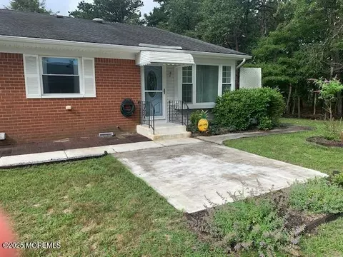 14 Potomac Ln #C, Manchester, NJ 08759