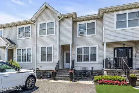 44 Stamford Hill Rd, Lakewood, NJ 08701