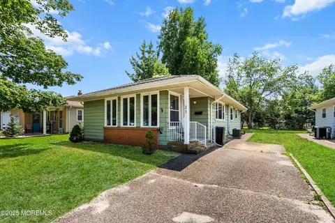 21 Christiansted St, Toms River, NJ 08757