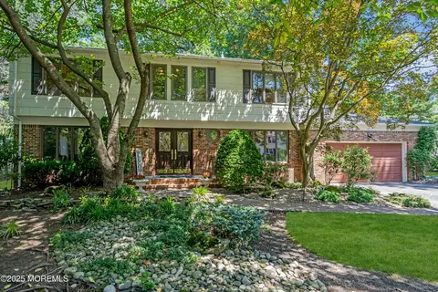 27 Darby Rd, East Brunswick, NJ 08816