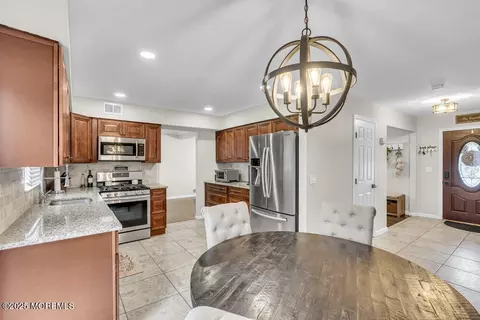 Entry Way - 38 Cherry Tree Cir, Howell, NJ 07731 photo 3 of 3