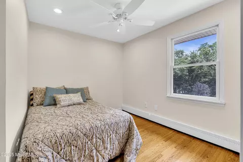 Bedroom - 40 Centerville Rd, Holmdel, NJ 07733 photo 5 of 7