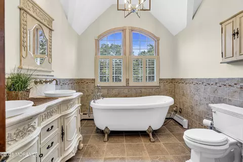 Bath - 40 Centerville Rd, Holmdel, NJ 07733 photo 1 of 8