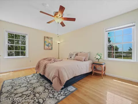 Bedroom - 962 Columbus Dr, Brick, NJ 08724 photo 2 of 3