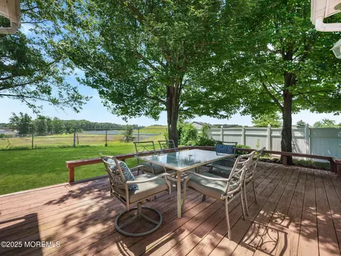 Exterior - 962 Columbus Dr, Brick, NJ 08724 photo 4 of 6
