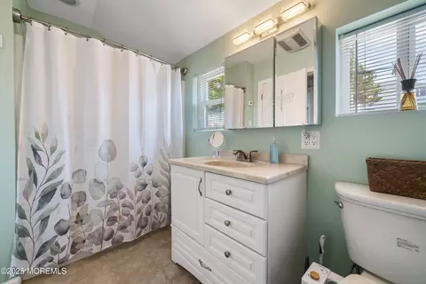 Bath - 1417 Beach Blvd, Forked River, NJ 08731 photo 1 of 1