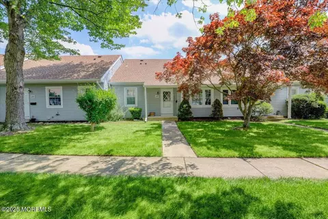 128 Korn Market #E, Freehold, NJ 07728