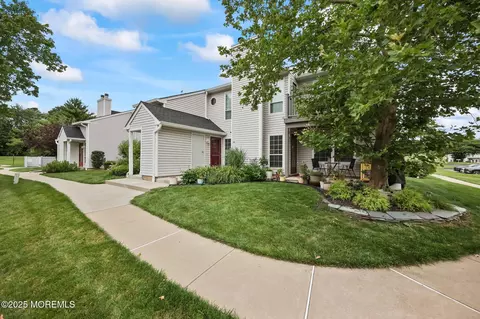 326 Mayfair Pl, Morganville, NJ 07751