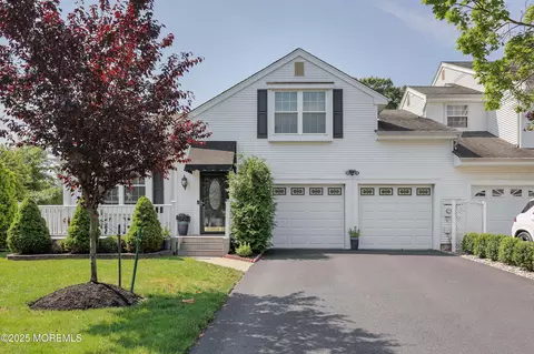 108 Bonnie Dr, Middletown, NJ 07748