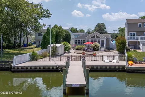 52 Kettle Creek Dr, Brick, NJ 08723