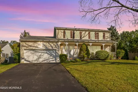 128 Joanna Dr, Toms River, NJ 08753
