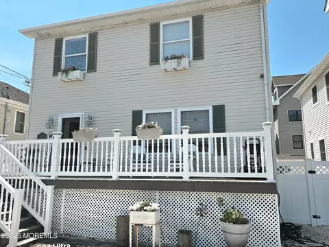 45 Fielder Ave, Seaside Heights, NJ 08751