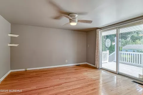 48 Washington Ave, Middletown, NJ 07748 photo 16