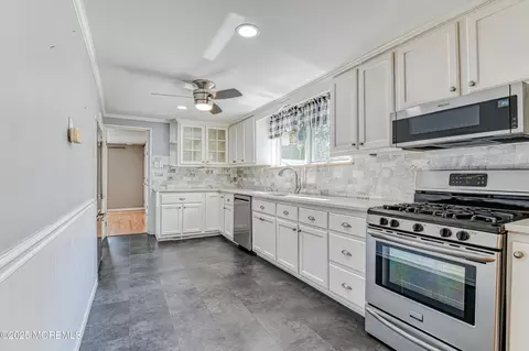 48 Washington Ave, Middletown, NJ 07748 photo 11