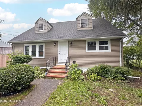 732 First St, Middletown, NJ 07748