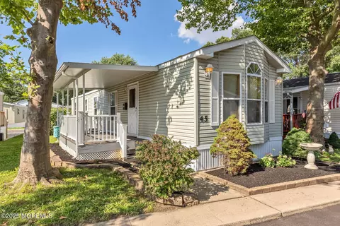 45 Randall Ave, Keansburg, NJ 07734