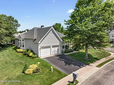 11 Jumping Brook Ln, Barnegat, NJ 08005