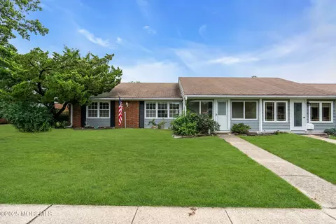 395 Chesterfield Ct # A, Lakewood, NJ 08701