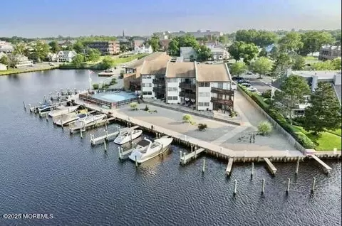 77 E Water St #12, Toms River, NJ 08753