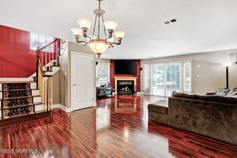 53 Grassmere Ct #1, Freehold, NJ 07728
