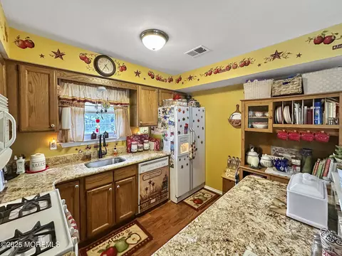 9 Sami Dr, Howell, NJ 07731 photo 11