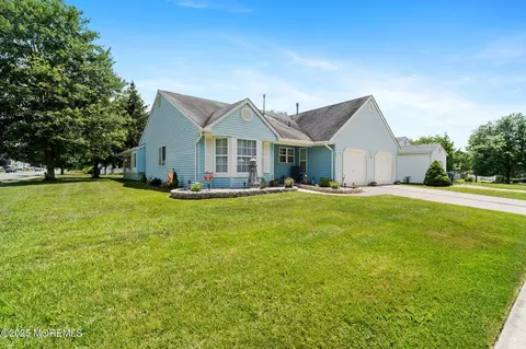 108 Madison Ave, Little Egg Harbor, NJ 08087