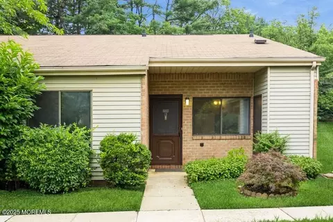 239 Medford Ct #B, Manalapan, NJ 07726