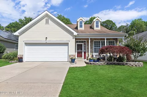 45 Marigold Ln, Little Egg Harbor, NJ 08087