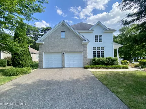 2 Cypress Ct, Little Egg Harbor, NJ 08087