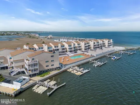 401 Bayshore Dr #7A, Barnegat, NJ 08005