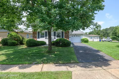 71 Baser Ln, Brick, NJ 08724