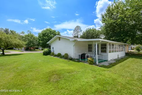 Exterior - 71 Baser Ln, Brick, NJ 08724 photo 6 of 6